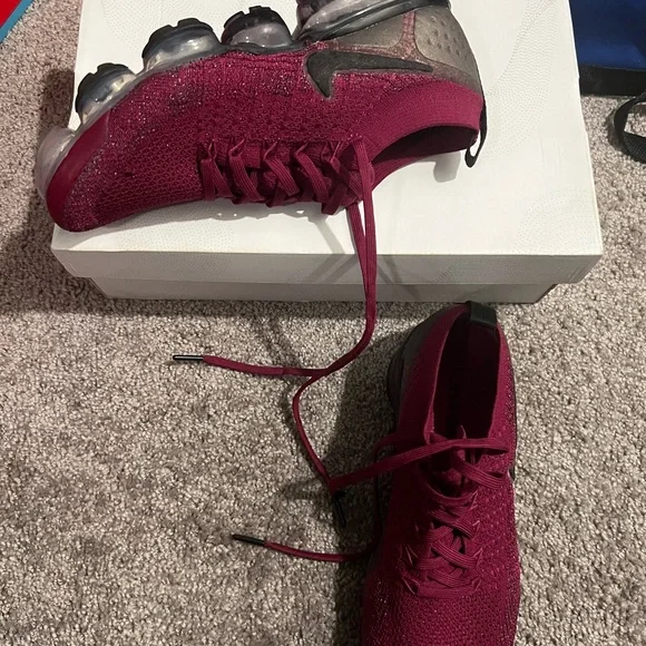 Nike Women's VaporMax Shoes - Picture 4 of 4